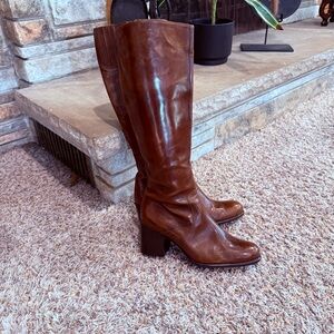 Vera Gomma Chic Brown Leather Heeled Boots